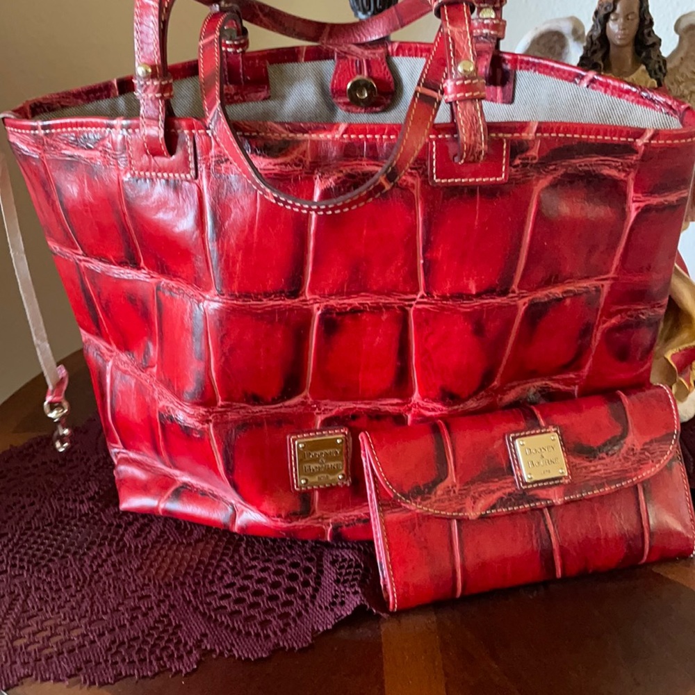 Dooney & Bourke